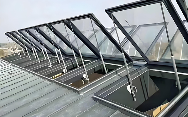 和田市消防排烟窗