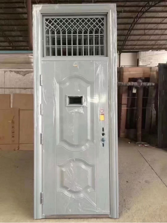 和田市学校教室门