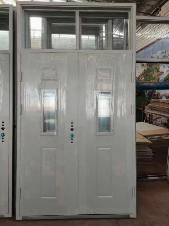 和田市学校教室门