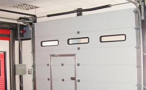 和田市工业提升门的安装方法