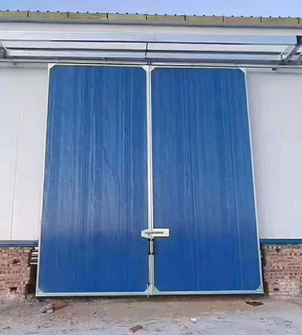 和田市工业门在大型仓储物流通道中的应用实例