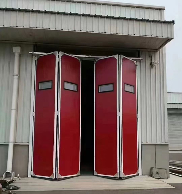 和田市工业折叠门在大型装配车间出入口的应用实例